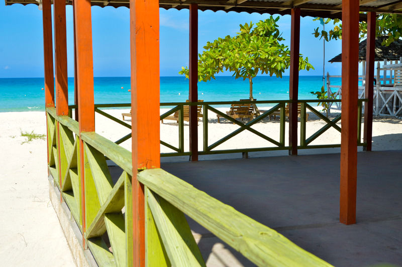 Hidden Paradise Resort Hotel Negril Exterior photo